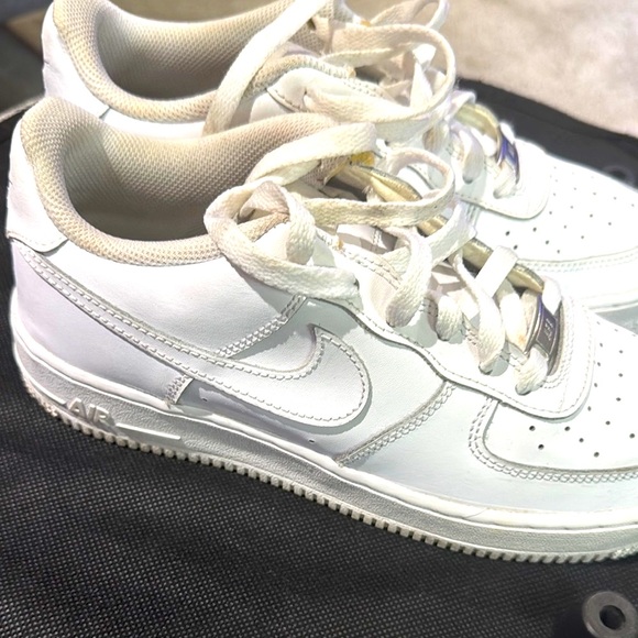 Nike Classic White Sneakers Air Force 1 - Picture 12 of 14